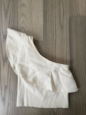 Wilfred Ribbed One-Shoulder Wool Blend Top in Ivory